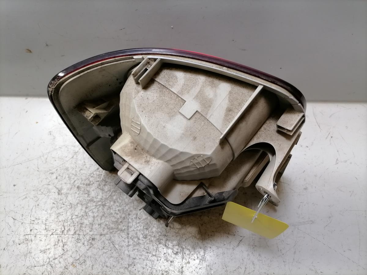 VW Touran 1T original R&uuml;cklicht R&uuml;ckleuchte Schlussleuchte rechts Facelift Bj.2007